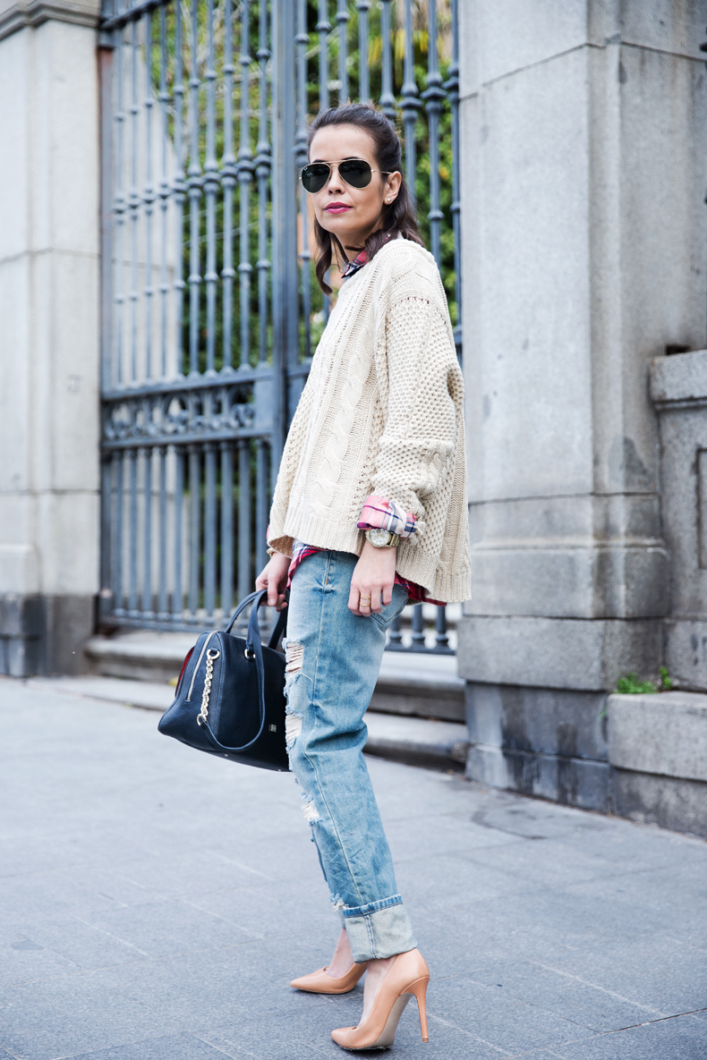 Ripped_JEans-Asos-Checked_Shirt-Denim-Collage_Vintage-Street_Style-outfit-22