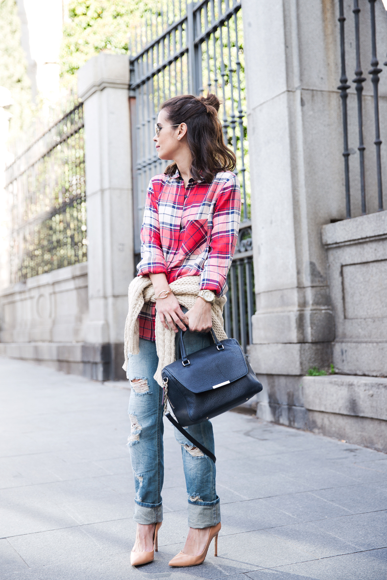Ripped_JEans-Asos-Checked_Shirt-Denim-Collage_Vintage-Street_Style-outfit-17