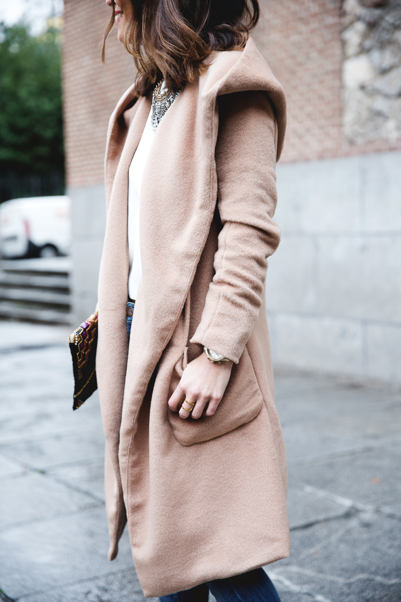 Nude_Coat-Ripped_Jeans-White-Street_Style-Outfit-Collage_Vintage-48