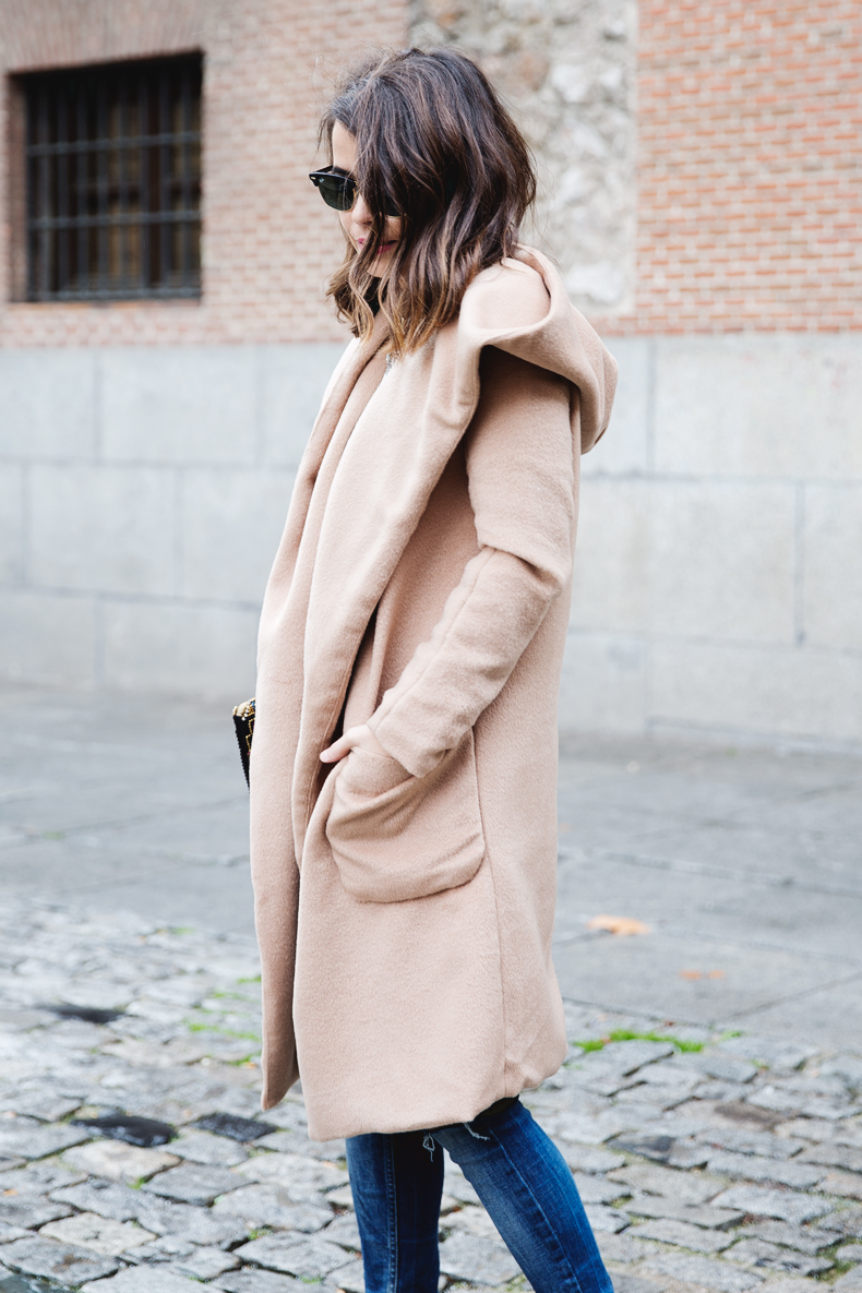 Nude_Coat-Ripped_Jeans-White-Street_Style-Outfit-Collage_Vintage-40