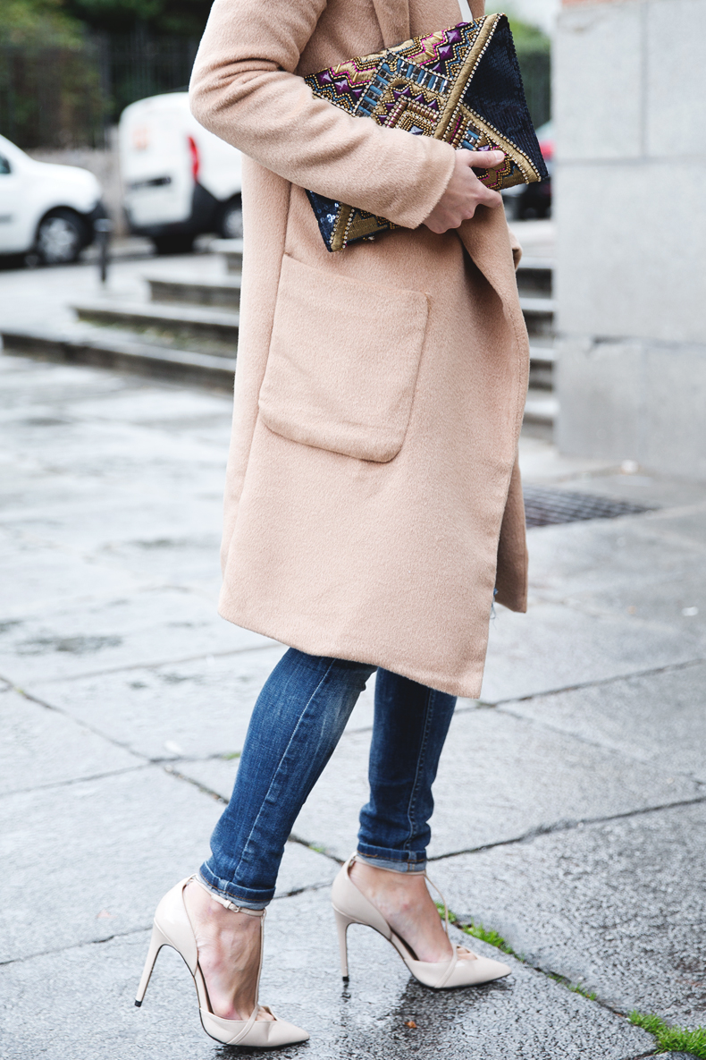 Nude_Coat-Ripped_Jeans-White-Street_Style-Outfit-Collage_Vintage-29