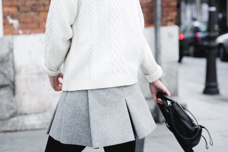 Grey_Skirt-White_Knit-Street_Style-Chained_Booties-Outfit-27