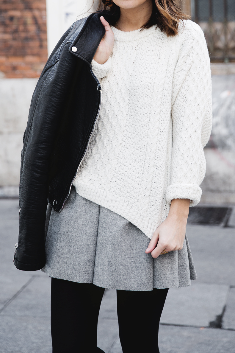 Grey_Skirt-White_Knit-Street_Style-Chained_Booties-Outfit-10