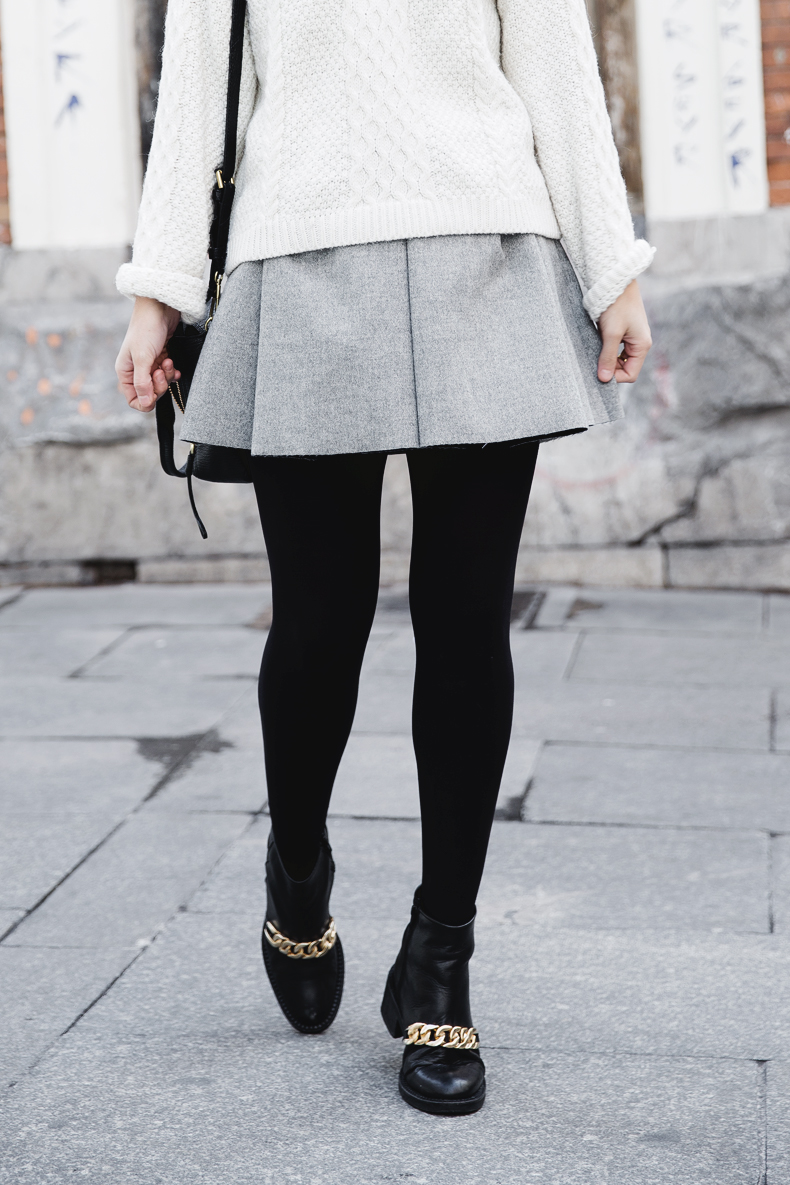 Grey_Skirt-White_Knit-Street_Style-Chained_Booties-Outfit-2
