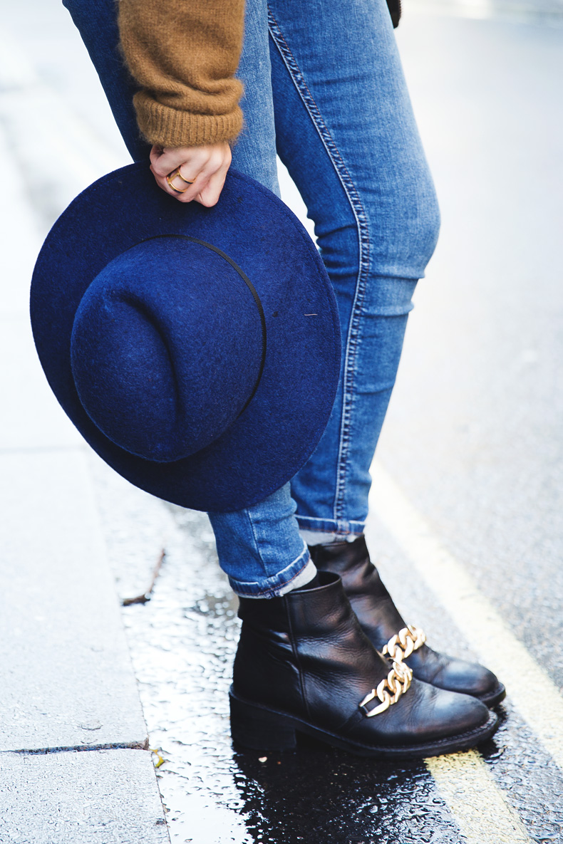 Blue_Hat-OLive_Jumper-Jeans-London-LFW-Street_Style-Outfit-43