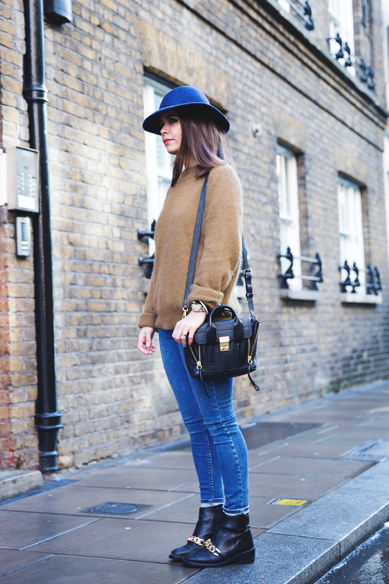 Blue_Hat-OLive_Jumper-Jeans-London-LFW-Street_Style-Outfit-36