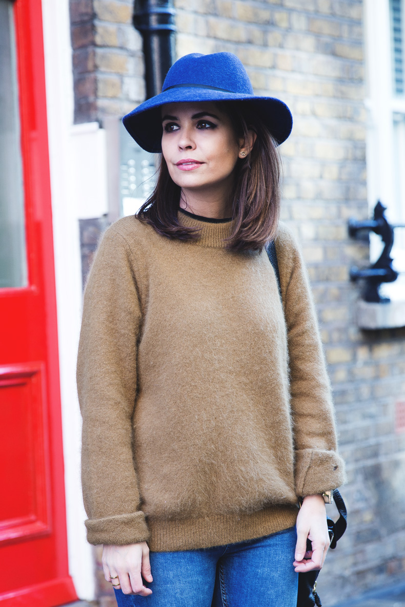 Blue_Hat-OLive_Jumper-Jeans-London-LFW-Street_Style-Outfit-32