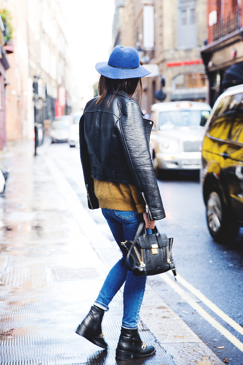 Blue_Hat-OLive_Jumper-Jeans-London-LFW-Street_Style-Outfit-11