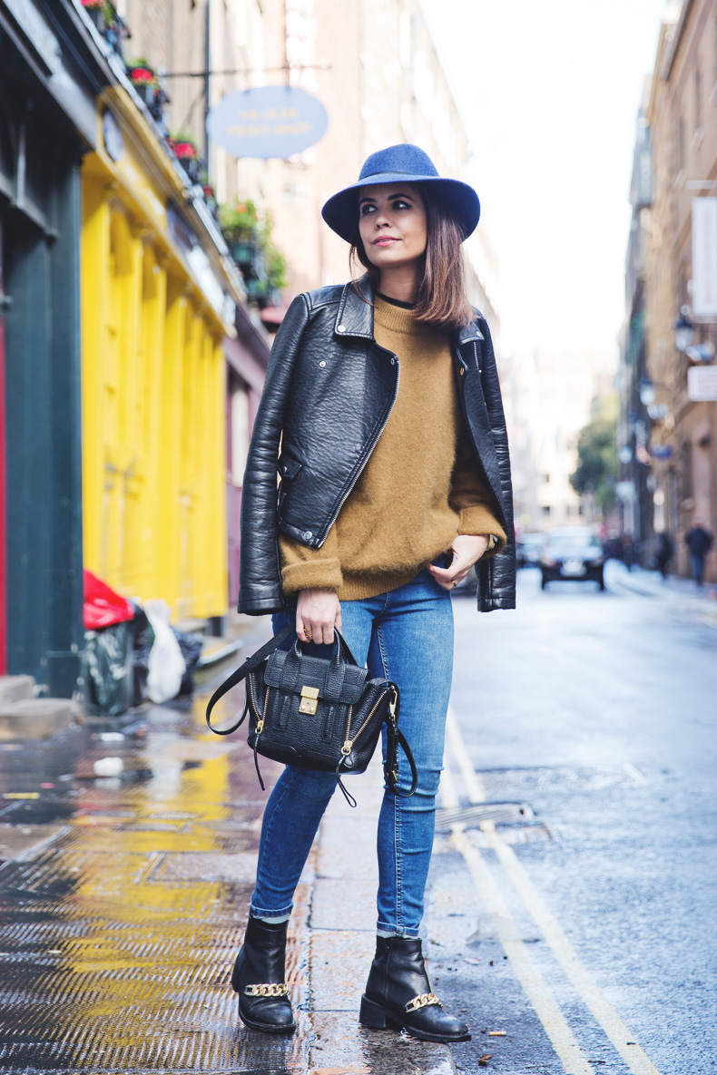 Blue_Hat-OLive_Jumper-Jeans-London-LFW-Street_Style-Outfit-12