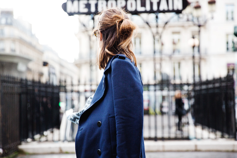 Blue_Coat-White_Outfit-Mango-PFW-Paris_Fashion_Week-Street_Style-Purificacion_Garcia-13