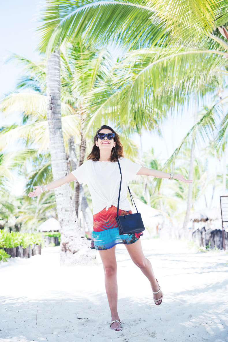 Punta_Cana-Summer_Outfit-Paradise-Smash_Skirt-Outfit-Street_Style-Celine_Trio_Bag-5