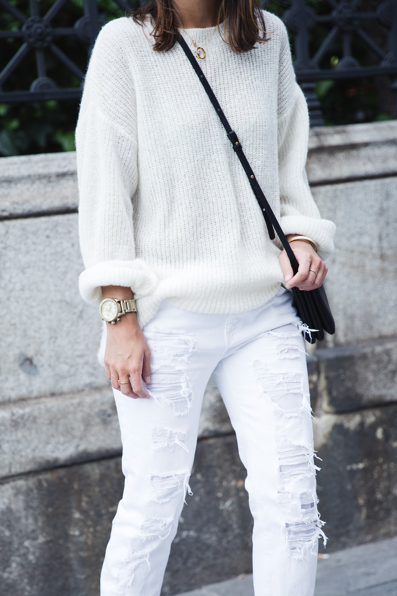 White_Ripped_Jeans-Outfit-Celine-Street_Style-31