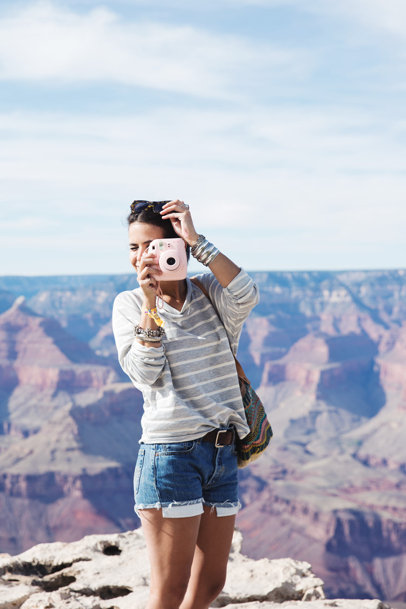 Grand_Canyon-Arizona-Shorts_Levis-Striped_Top-COnverse-Outfit-Denim-3