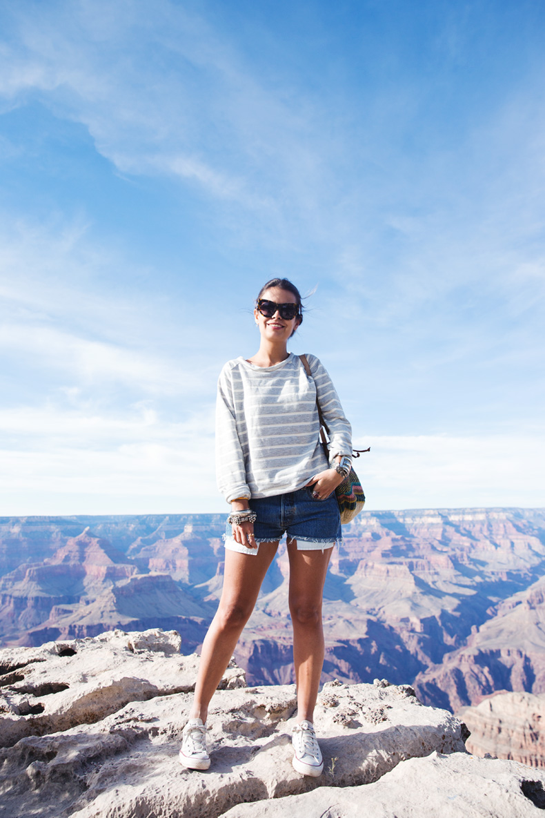 Grand_Canyon-Arizona-Shorts_Levis-Striped_Top-COnverse-Outfit-Denim-10