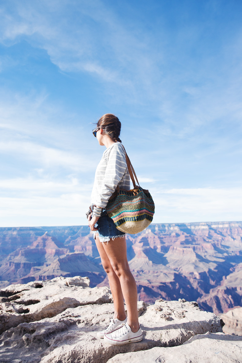 Grand_Canyon-Arizona-Shorts_Levis-Striped_Top-COnverse-Outfit-Denim-14