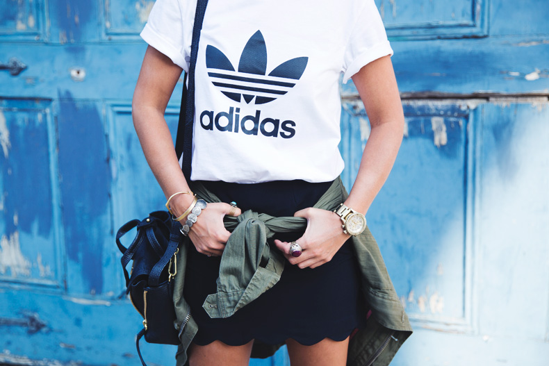 Nueva_Orleans-Adidas_Top-Parka-French_Braid-Outfit-Converse-Sporty-Chic-Street_Style-34