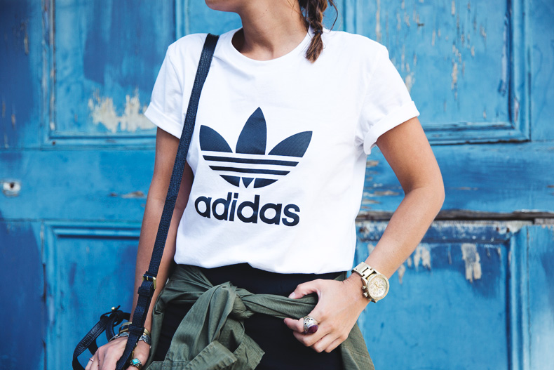Nueva_Orleans-Adidas_Top-Parka-French_Braid-Outfit-Converse-Sporty-Chic-Street_Style-36