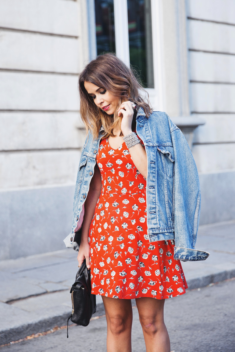 Floral_Dress-Topshop-Denim_Jacket-Street_Style-Outfit-10
