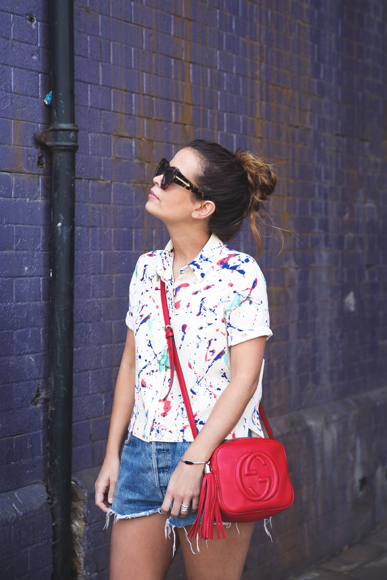 Painted_Shirt-Levis_Shorts-Birks-outfit-London-Street_Style-4