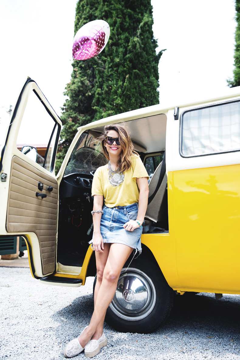 LidL_Ice_Cream-Levis_Vintage_Skirt-Yellow_Top-Espadrilles-Outfit-30