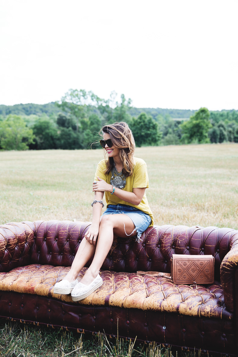 LidL_Ice_Cream-Levis_Vintage_Skirt-Yellow_Top-Espadrilles-Outfit-5