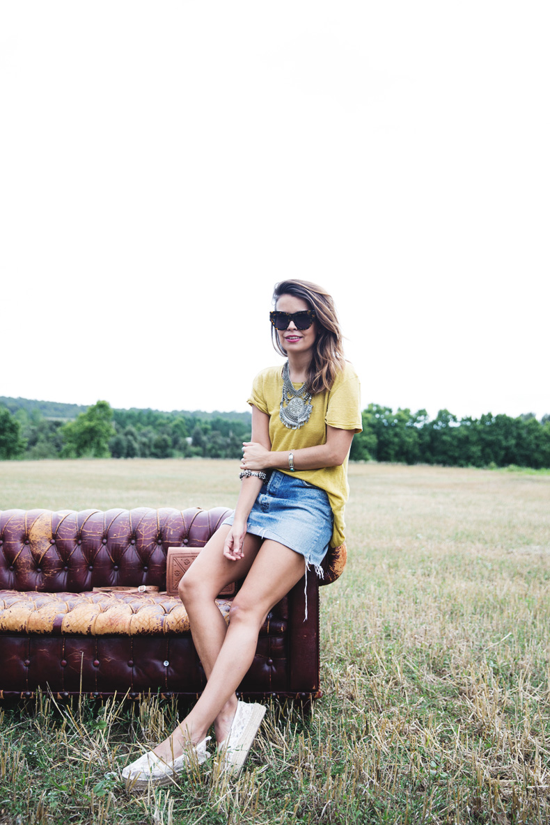 LidL_Ice_Cream-Levis_Vintage_Skirt-Yellow_Top-Espadrilles-Outfit-11
