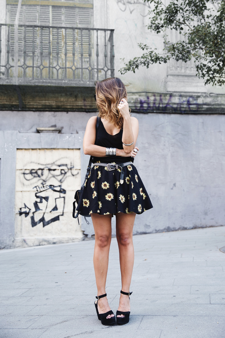 Girasoles-Falda-Outfit-Black-Collage_Vintage-Street_Style-412