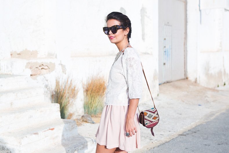 Light_Pink_Skirt-Lace_Top-Street_style-Outfit-27