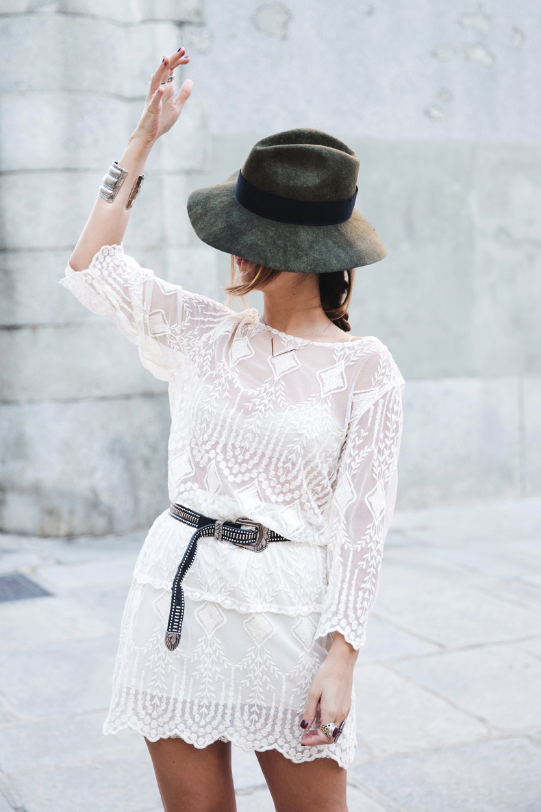 Lace_Dress-Green_hat-Lace_up_Booties-Joie_Clothing-Vintage-Street_Style-Outfit-1512