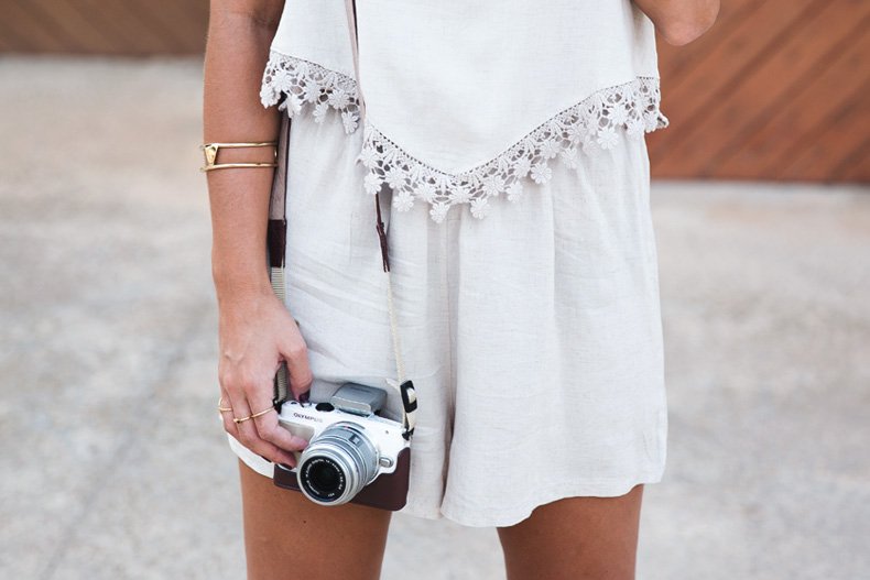 Summer_jumpsuit-Boho_Clutch-Olympus-Outfit-Collage_Vintage-53
