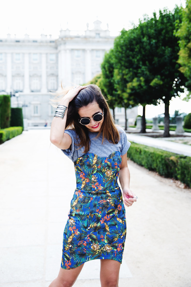 Tropical_Dress-The_Fifth_Label-Rounded_Sunnies-Outfit-Street_Style-912
