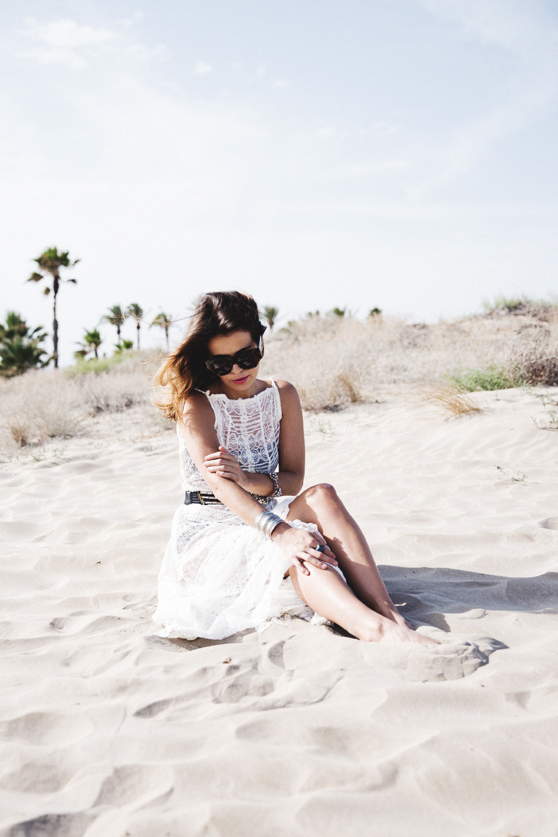Lace_Dress-Free_People-Beach_Outfit-Silver_Jewels-outfit-Street_style-50