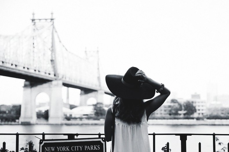 Manhattan-Lack_Of_Color_Hat-Vintage_Dress-NYC-Street_Style-Outfit-14
