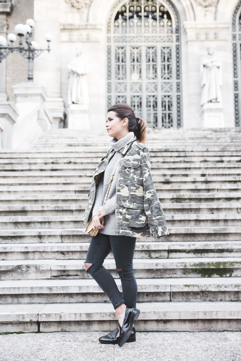 Camouflage_Jacket-Camo_Print-Ripped_Jeans-Loafers-Rebecca_Minkoff_Bag-Outfit-Street_Style-Collage_Vintage-21