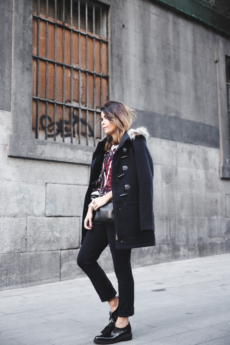 Duffle_Coat-CA-Etnich_Sweater-Loafers-Outfit-Street_Style-Celine_Trio_Bag-29