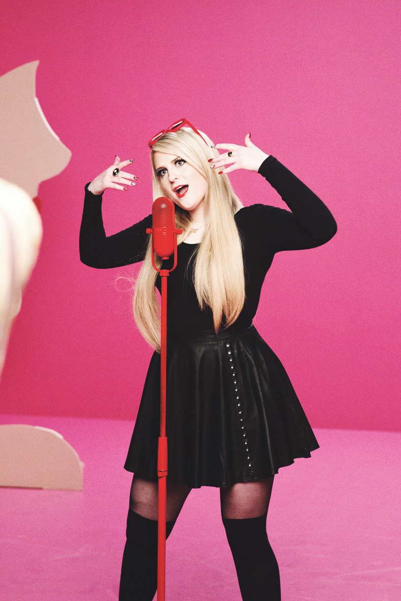 Meghan_Trainor-Your_Lips_Are_Movin-Music_Video-Making_Off-3