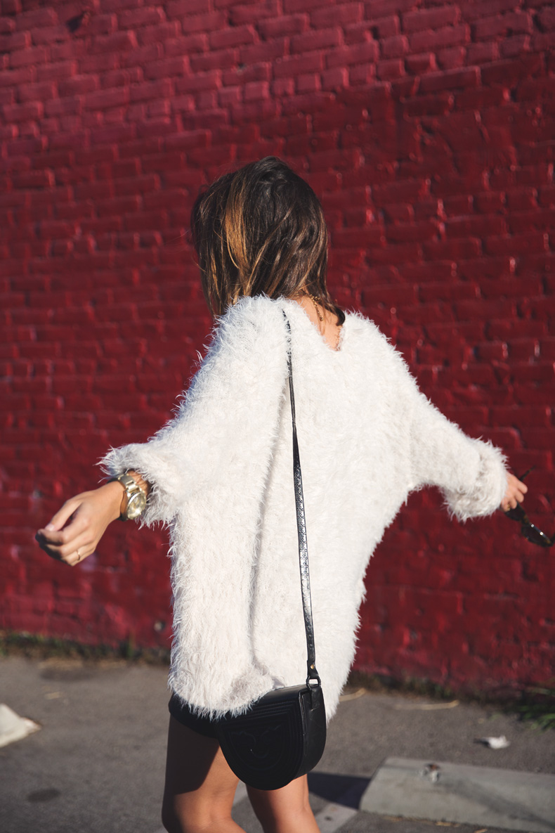Silver_Lake-Leather_Mini_Skirt-Urban_Outfitters-Fluffy_Jacket-Outfit-Street_Style-Los_Angeles-18