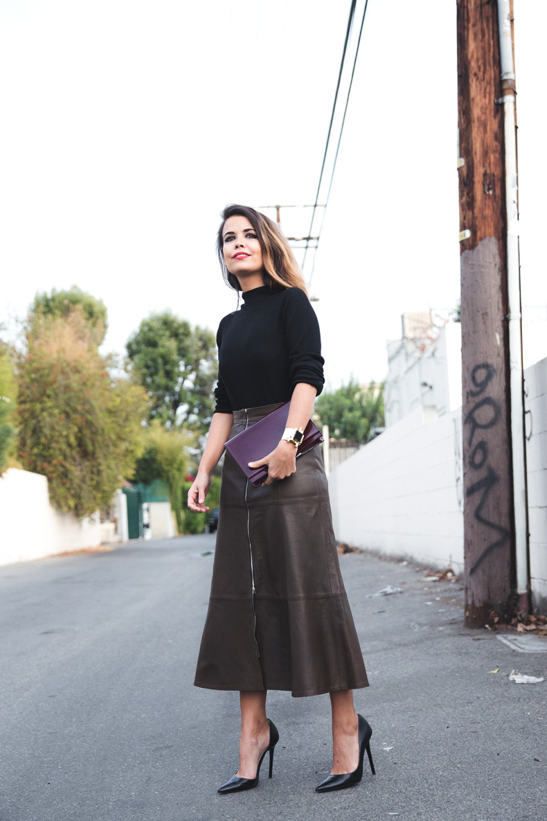 Zipper_Leather_Skirt-Khaki_Trend_-Outfit-Street_Style-2