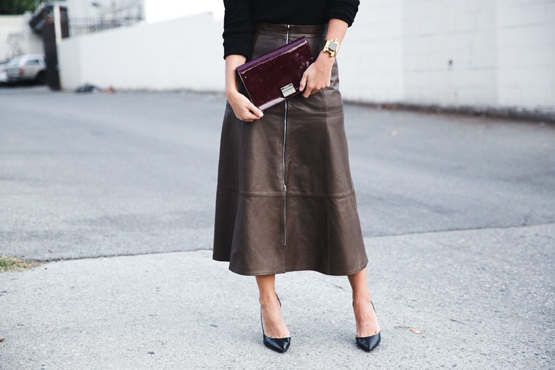 Zipper_Leather_Skirt-Khaki_Trend_-Outfit-Street_Style-27