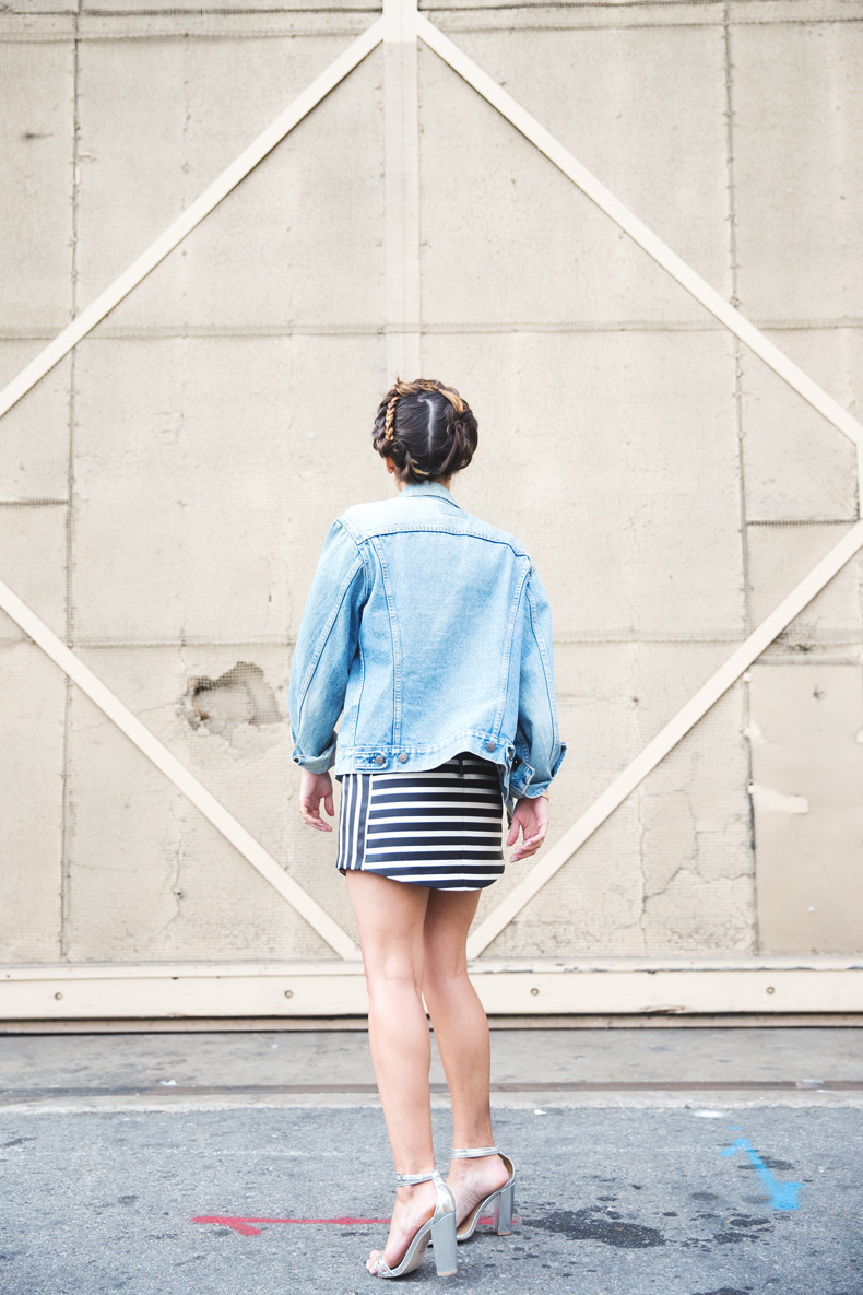 Sriped_Dress-Sony_Pictures-Barkley_The_Pom-Outfit-Denim_Jacket-Street_Style-30