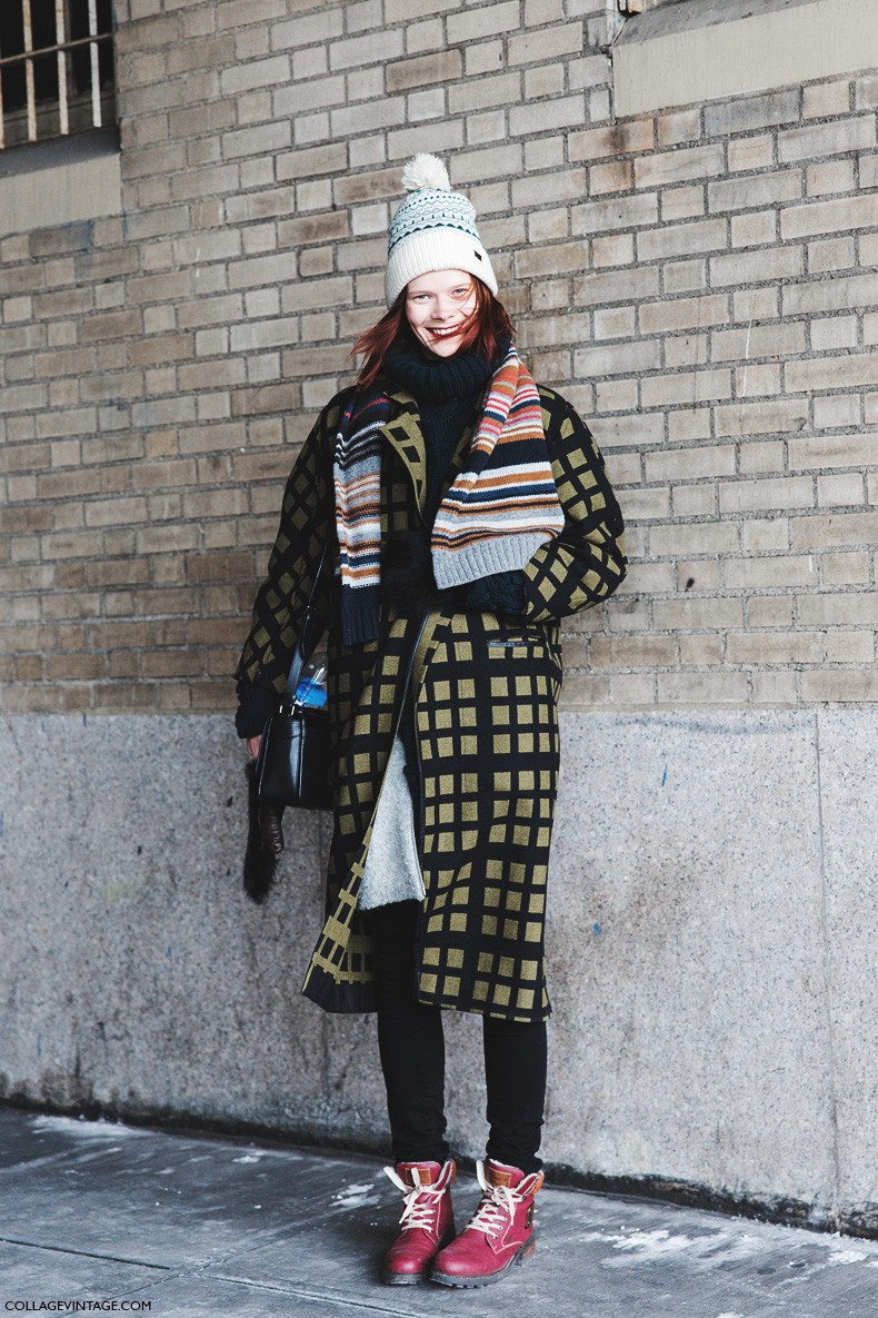 New_York_Fashion_Week-Fall_Winter_2015-Street_Style-NYFW-Model_Checked_Coat-Beanie-