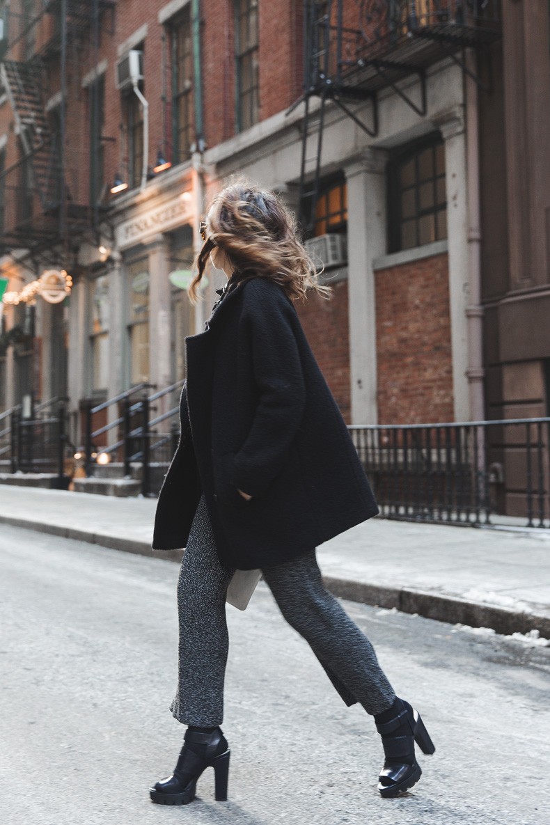 New_york_Fashion_Week-NYFW-Knitted_Trousers-Culottes-Bandana_Scarf-Sita_Murt_Coat-Michael_Kors_Fall_15-Clare_Vivier-Street_Style-Collage_VIntage-11