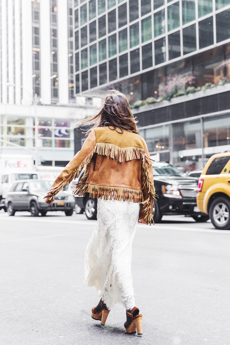 POLO_RALPH_LAUREN-NYFW-New_York_Fashion_Week-Suede_Fringed_Jacket-White_Lace_Skirt-Outfit-Street_Style-Collage_Vintage-29