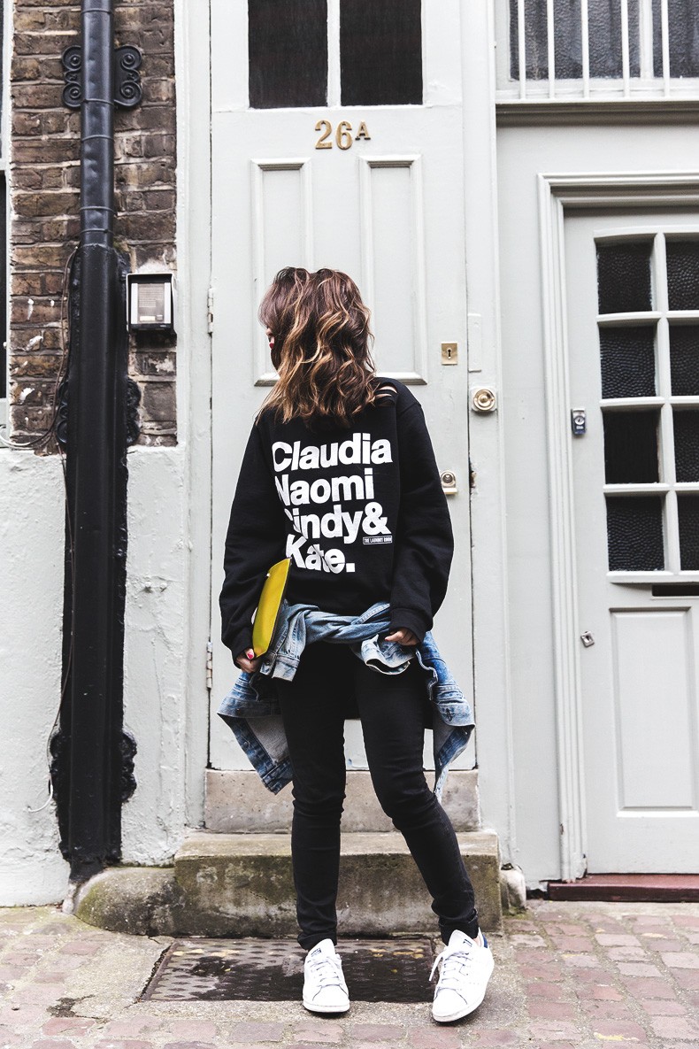 Topmodels_Sweatshirt_Revolve_Clothing-The_Laundry_Room-Levis_Vintage_Jacket-Rebecca_Minkoff_Clutch-Outfit-LFW-London_Fashion_Week-Street-Style-4