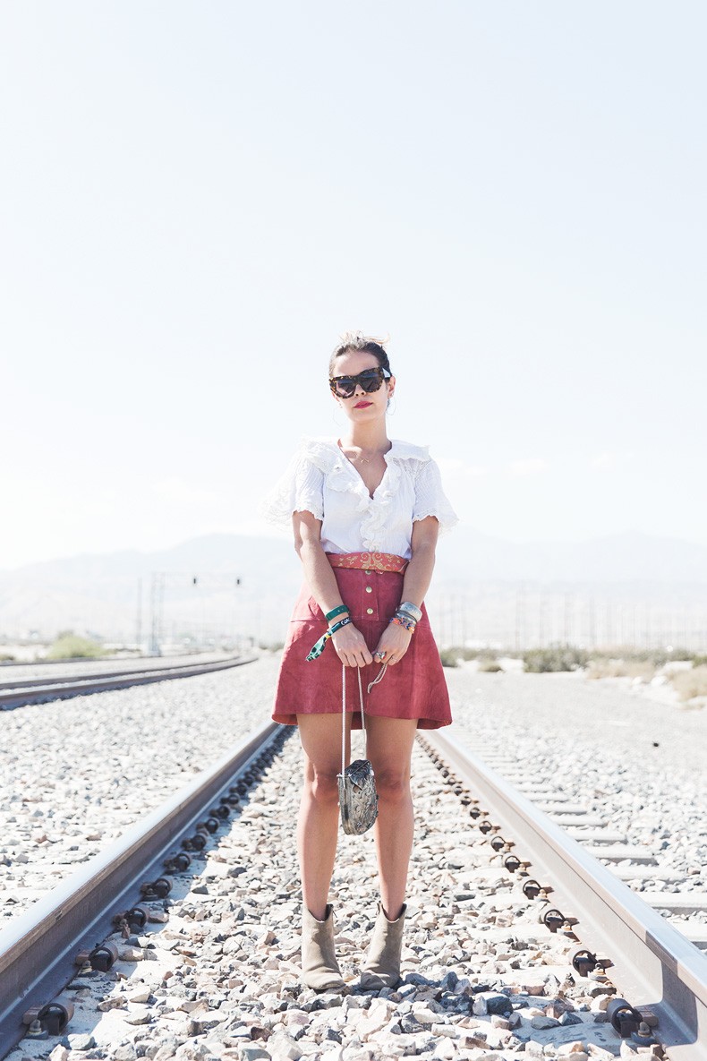 Coachella_2015-Music_Festival-Suede_Vintage_Skirt-Isabel_Marant_Boots-Bandana_Belt-Festival_Outfit-Topknot-Street_Style-8