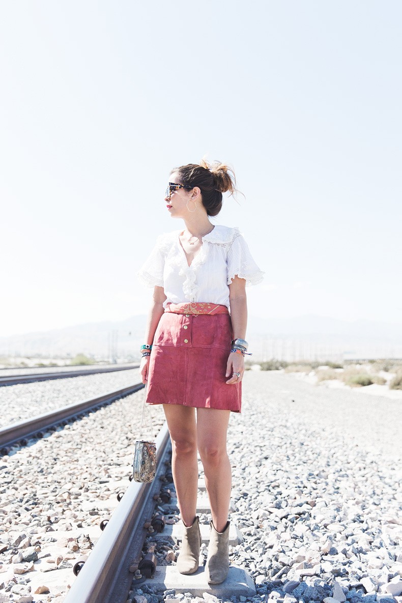 Coachella_2015-Music_Festival-Suede_Vintage_Skirt-Isabel_Marant_Boots-Bandana_Belt-Festival_Outfit-Topknot-Street_Style-9