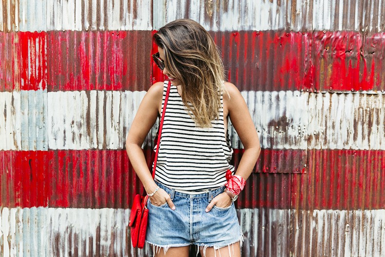 Brooklyn_Tour-NYC-Ladies_In_Levis-Life_In_Levis-Denim_Shorts-Womens-Striped_Top-Collage_Vintage-Outfit-54