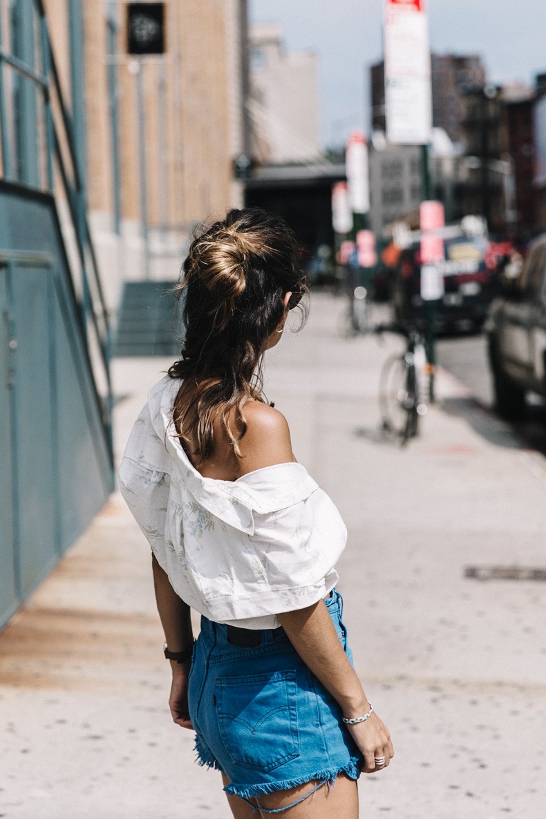 High_Line_Park-NYC-Levis-Shirt-Off_The_Shoulders-Live_on_Levis-New_York-Collage_Vintage-Outfit-Soludos_Espadrilles-25