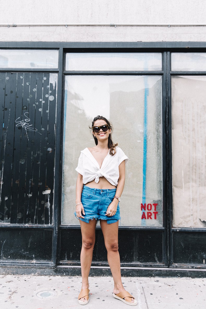 High_Line_Park-NYC-Levis-Shirt-Off_The_Shoulders-Live_on_Levis-New_York-Collage_Vintage-Outfit-Soludos_Espadrilles-28