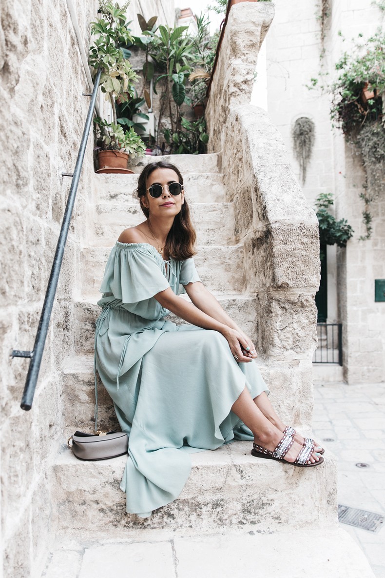 Polignano_A_Mare-Guerlain-Beauty_Road_Trip-Long_Dress-Chole_Bag-Outfit-Street_Style-Italy-4